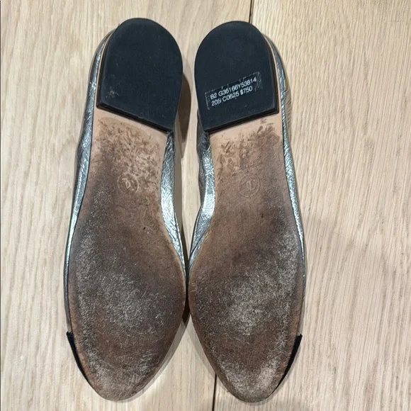 Authentic Rare Chanel Silver and Black Women's Ballet Flats - size 38 - Picture 2 of 11
